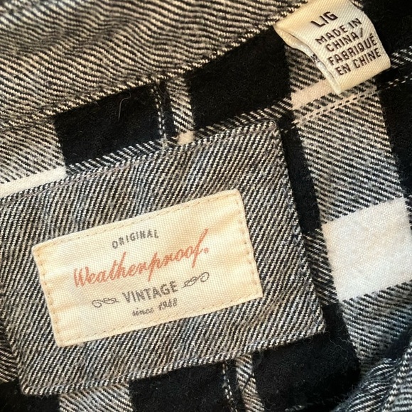 Weatherproof Vintage women’s medium (in my opinion) flannel cotton Plaid Shirt - Picture 2 of 15